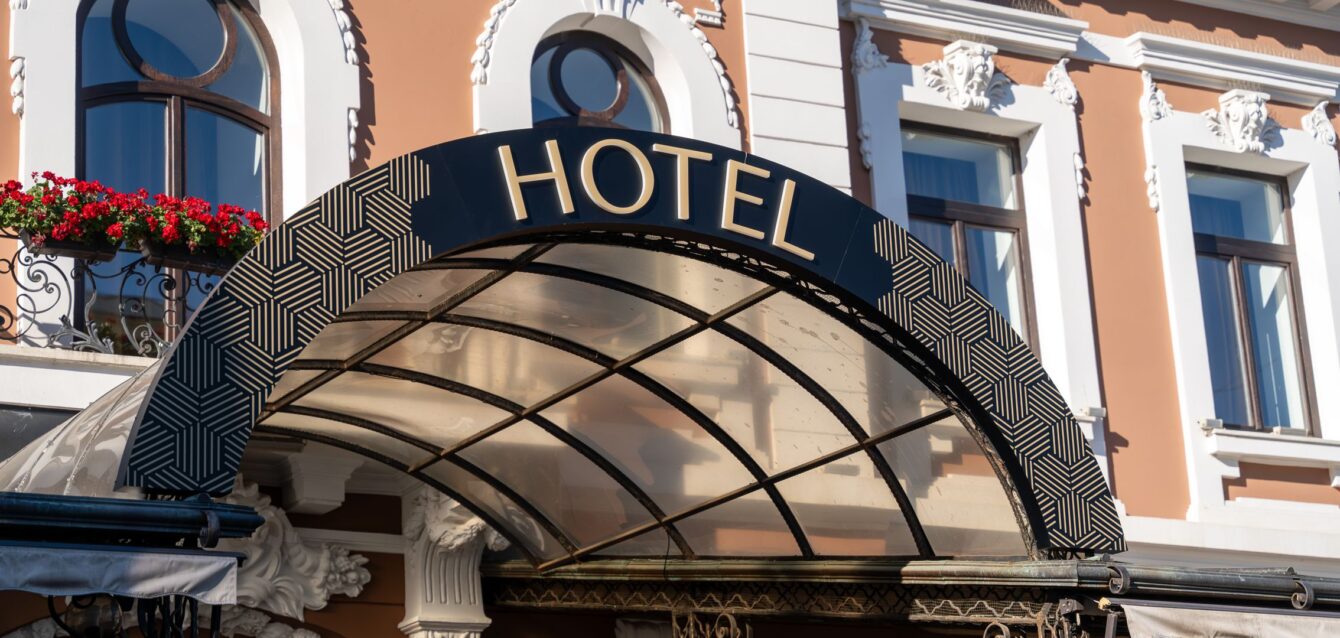 reclama cu elemente volumetrice luminoase (1) reclama cu elemente volumetrice luminoase (1)