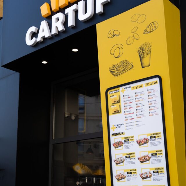 reclama cu elemente volumetrice luminoase (5) reclama cu elemente volumetrice luminoase (5)