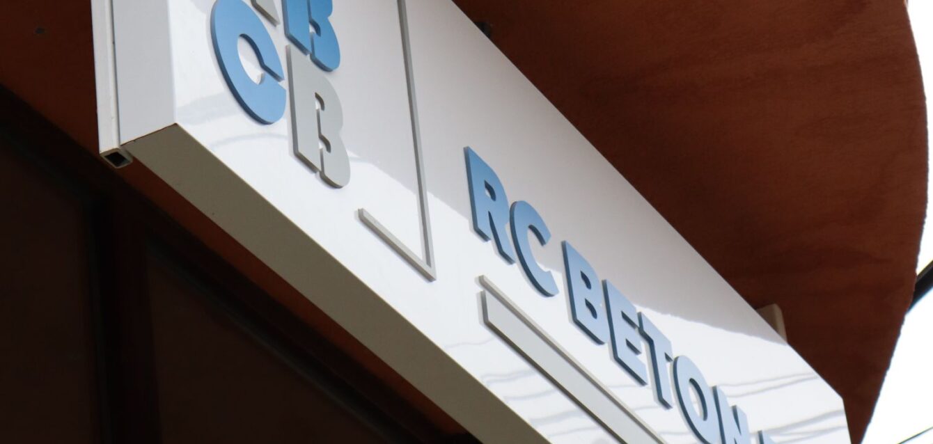 reclama cu elemente volumetrice luminoase (6)