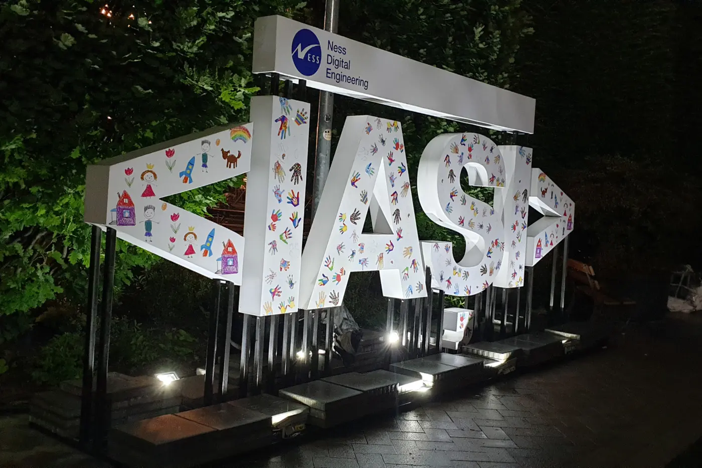 Literele „IAȘI” – proiect urban realizat cu NESS