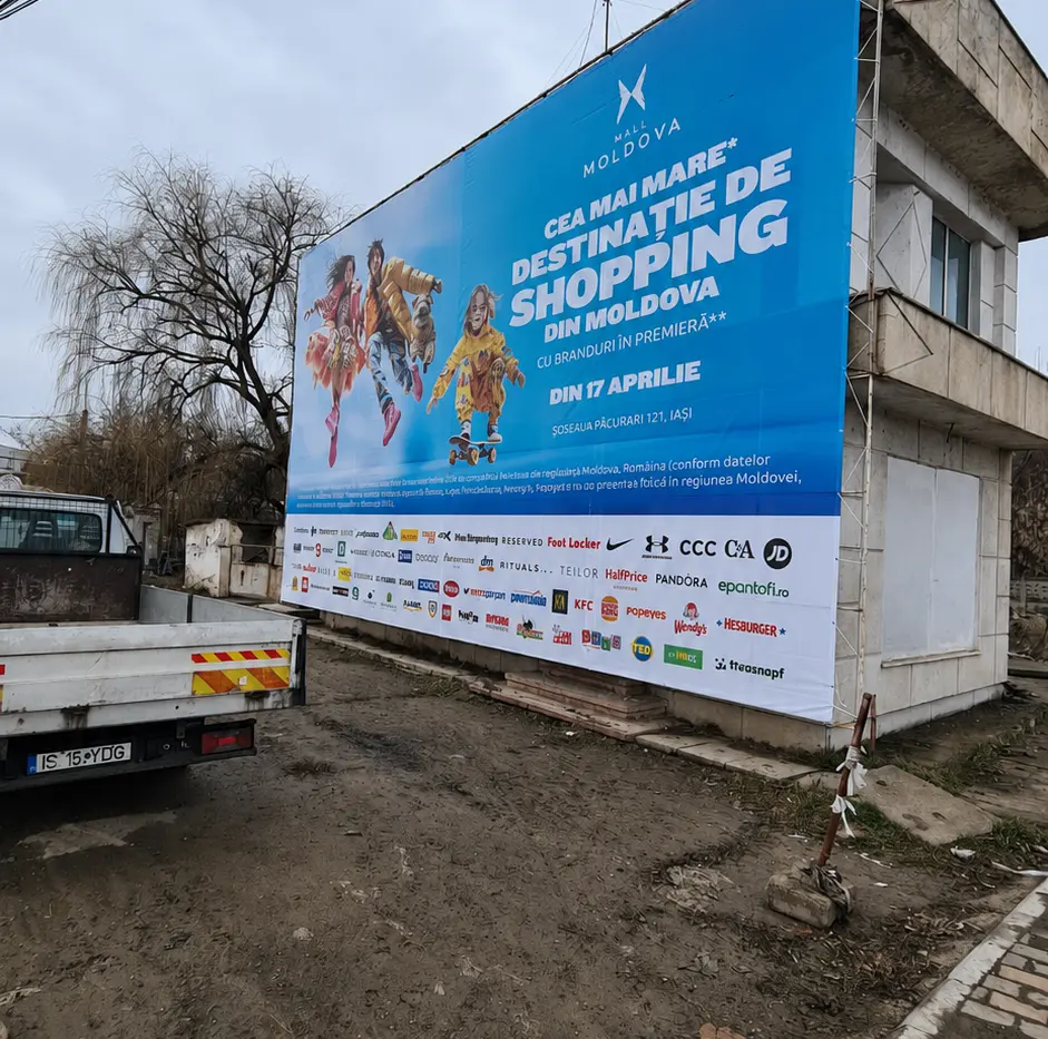 Mesh publicitare Iasi mall moldova