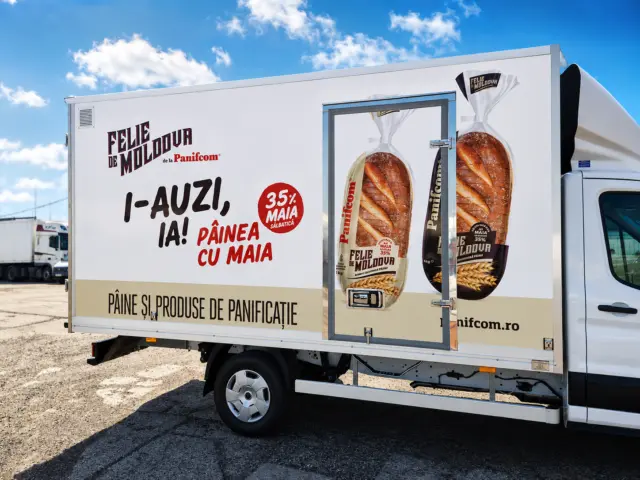 Inscripționări și colantări auto