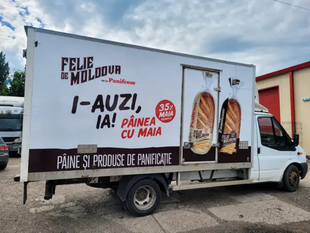 Inscripționări și colantări auto