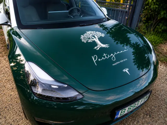 Inscripționări și colantări auto