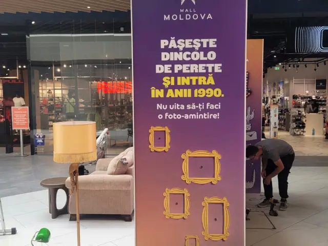 Tapet și autocolant pentru pereți