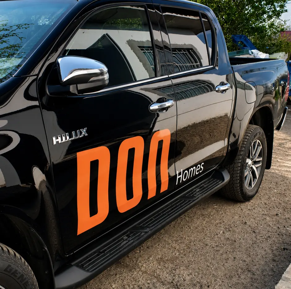 Inscripționări și colantări auto