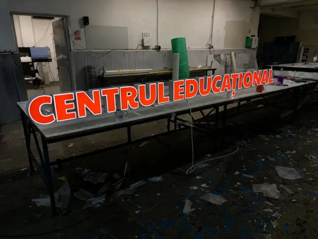 litere volumetrice luminoase centrul educational
