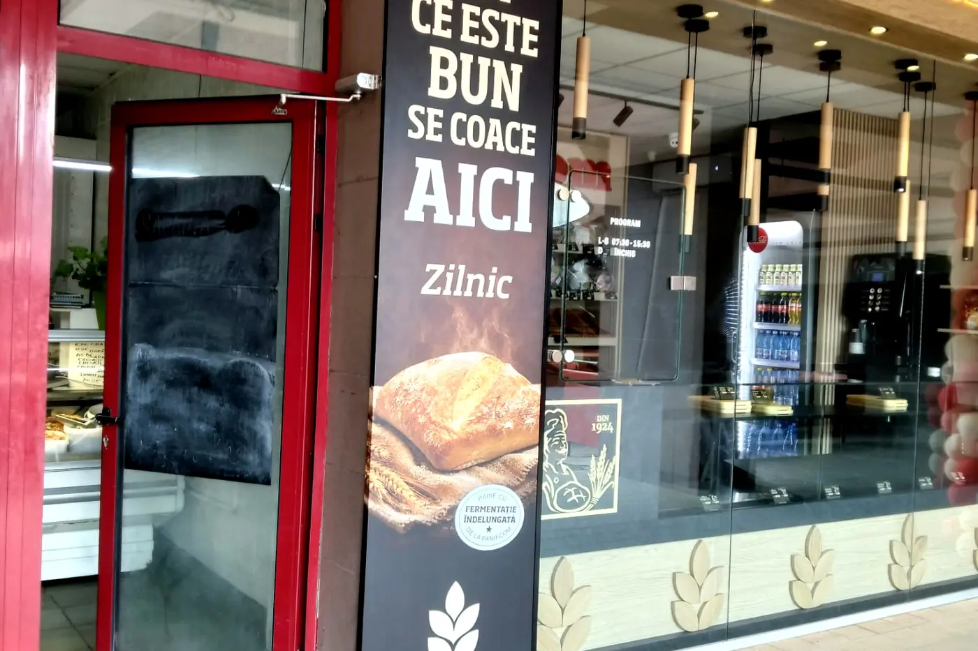 Panouri publicitare pentru interior și exterior