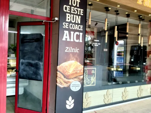 Panouri publicitare pentru interior și exterior