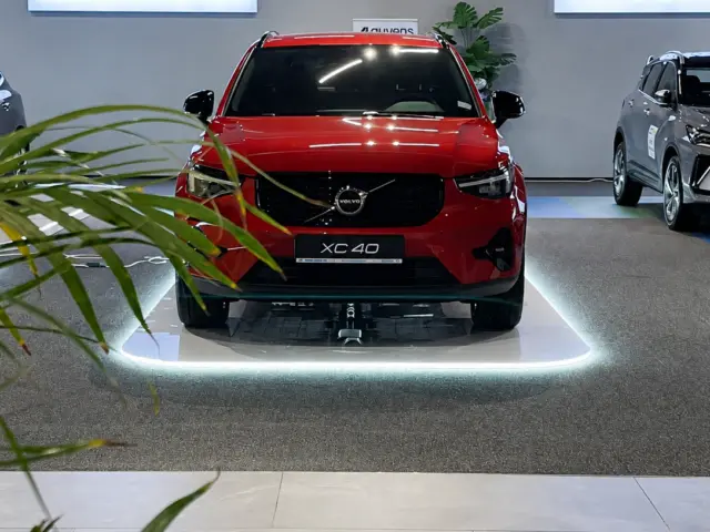 stand futurist volvo iasi magnius