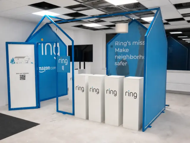 Stand modular Amazon Ring – configurații 5 × 2 m și 3 × 2 m