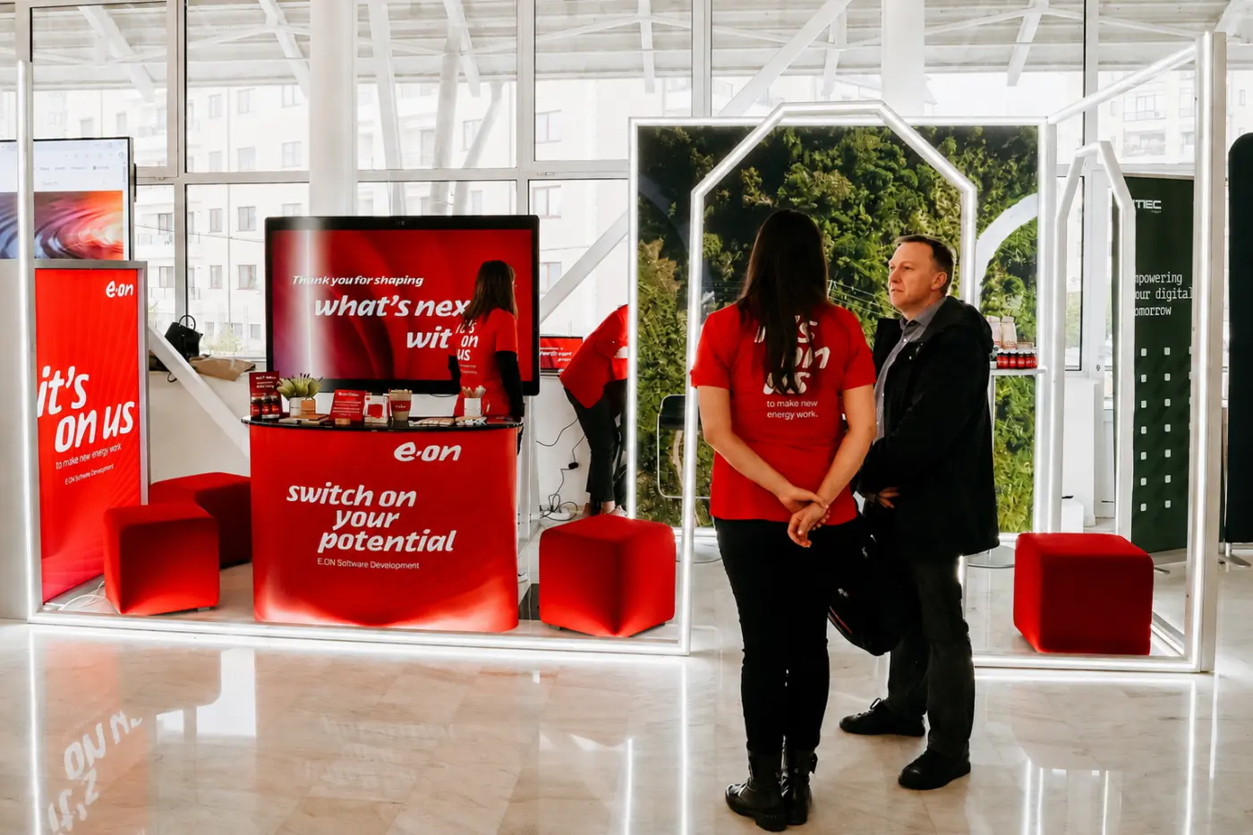 stand pentru targ e on magnius