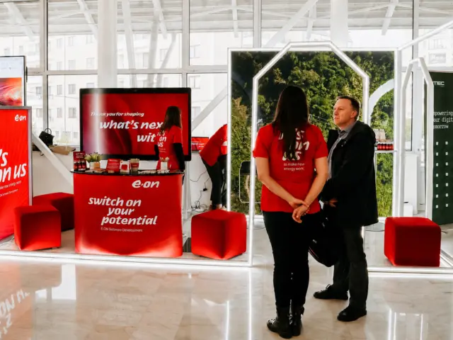 stand pentru targ e on magnius