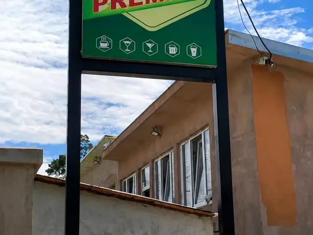 totem luminos terasa bar magnius iasi